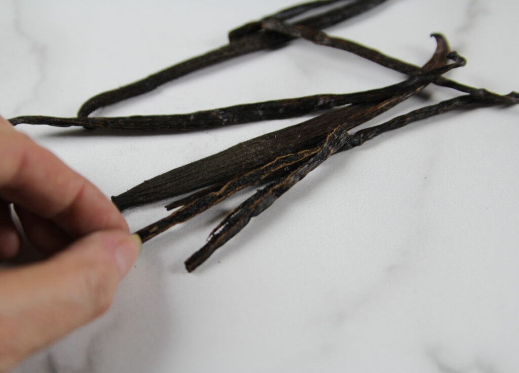 Vanilla beans whole and opened up