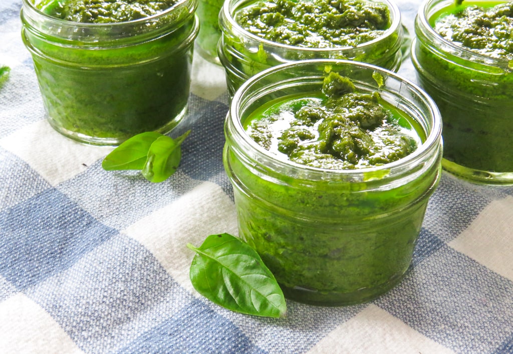 showing finished pesto in jars